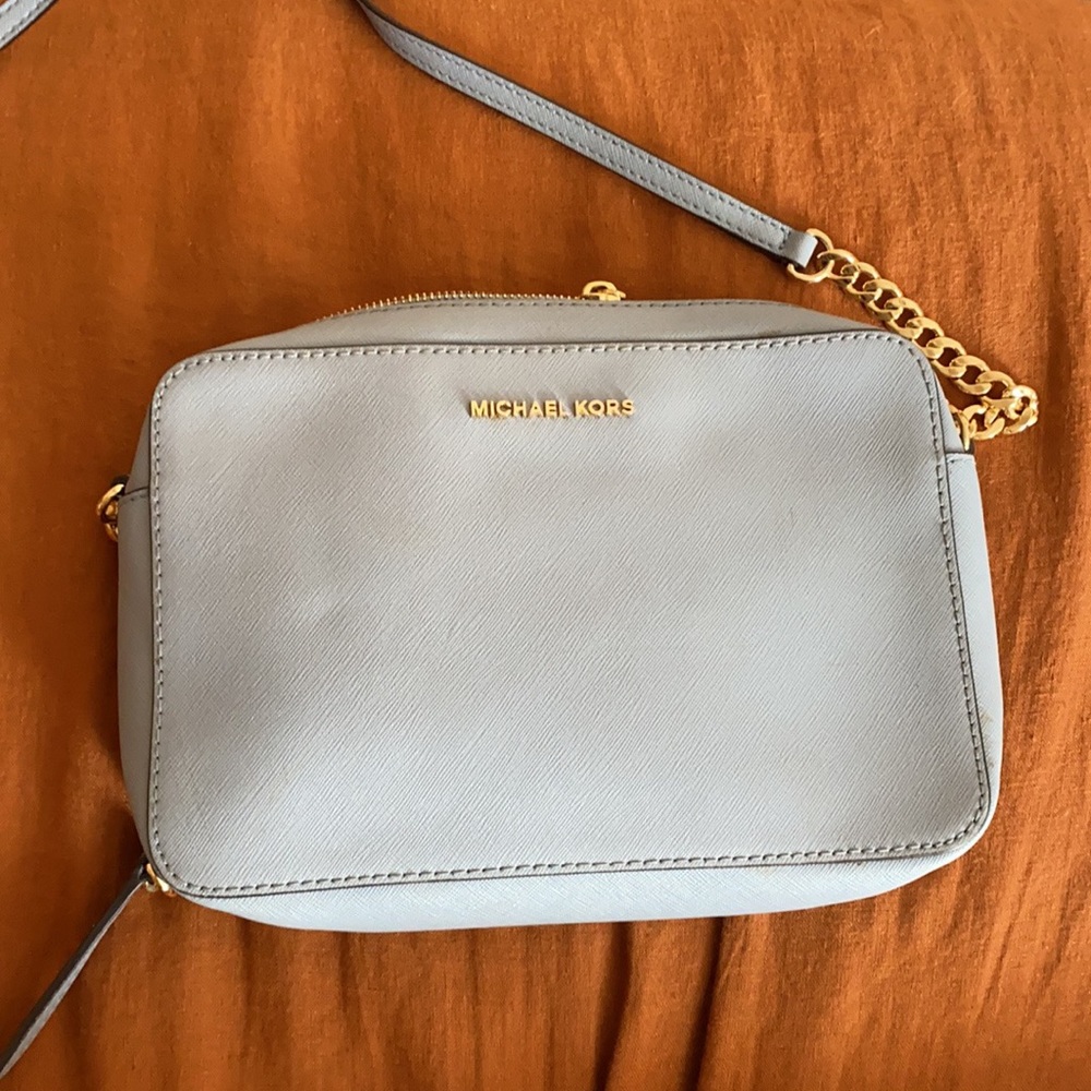 ⭕️SOLD⭕️Michael Kors crossbody bag